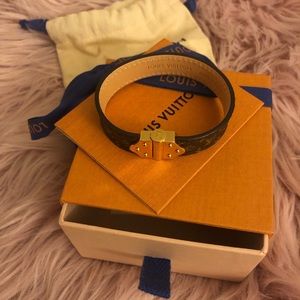 LV bracelet